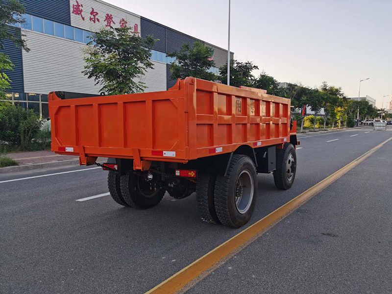 12噸四驅(qū)礦用運輸車