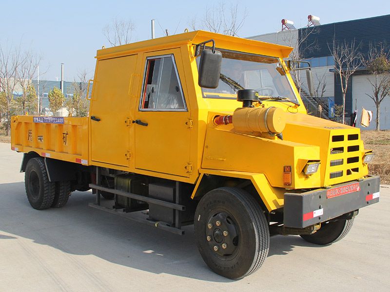 CSQ-5T礦用雙排運(yùn)輸車(chē)